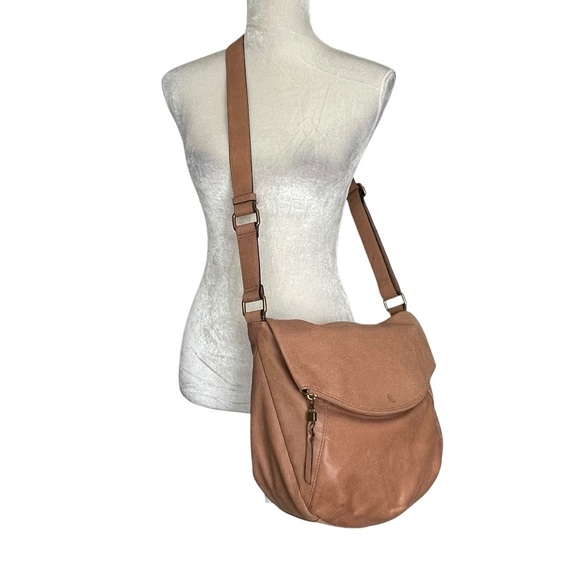 Elliott Lucca Soft Grain Leather Crossbody Large Bag Snap Closure Boho Chic - Picture 1 of 12